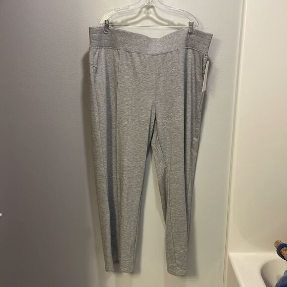 NWT Marika woman’s grey sweatpants - Picture 2 of 12